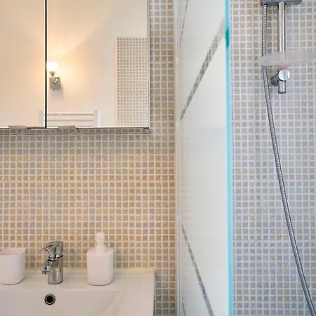 Quiet One-bedroom Flat Close To The Metro Appartement